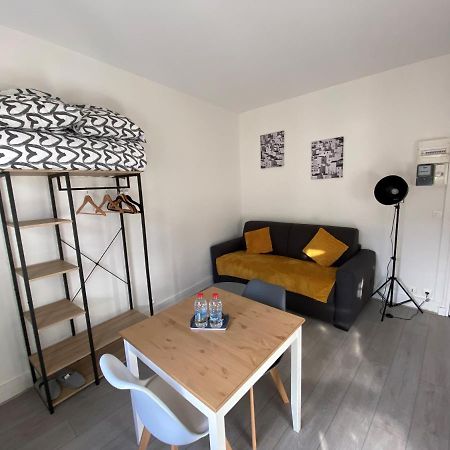 Enghien-Les-Bains : Studio Au Coeur Du Centre Ville Esterno foto